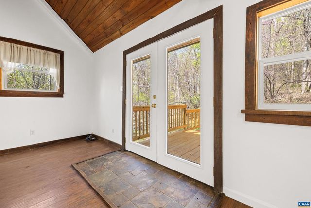 1112 RED BIRD DR, Stanardsville, VA 22973