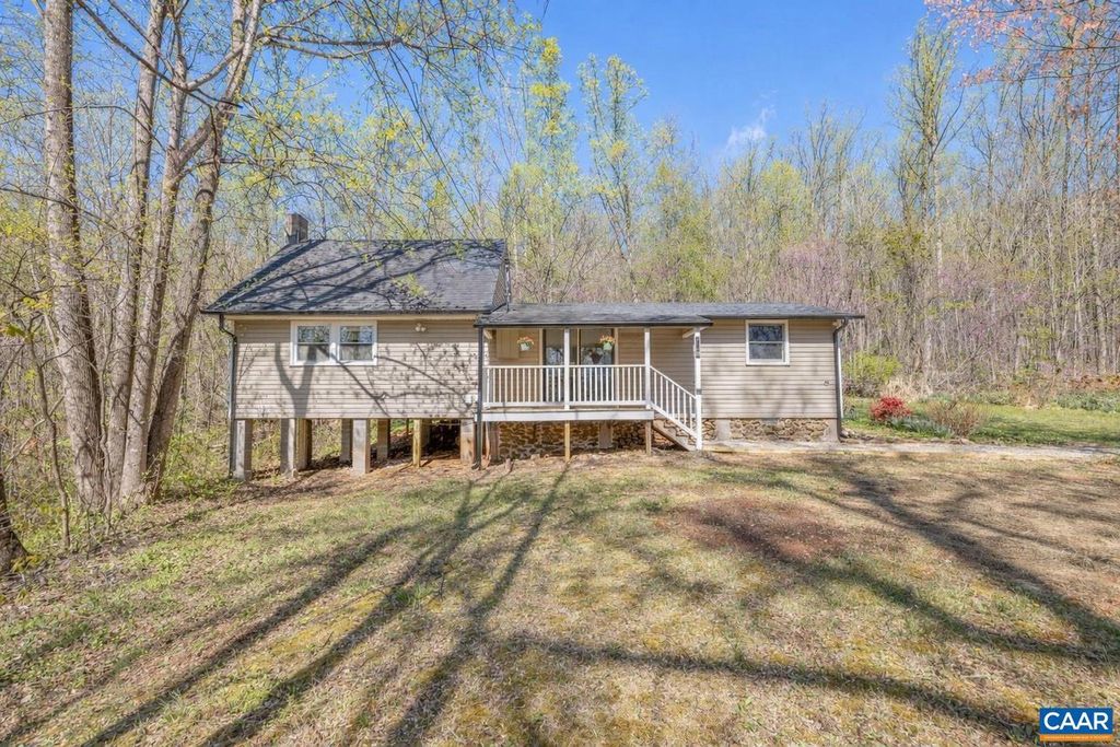 1112 RED BIRD DR, Stanardsville, VA 22973