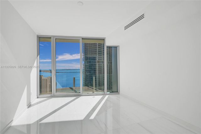 300 Biscayne Boulevard Way 3605W, Miami, FL 33131