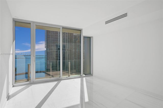 300 Biscayne Boulevard Way 3605W, Miami, FL 33131