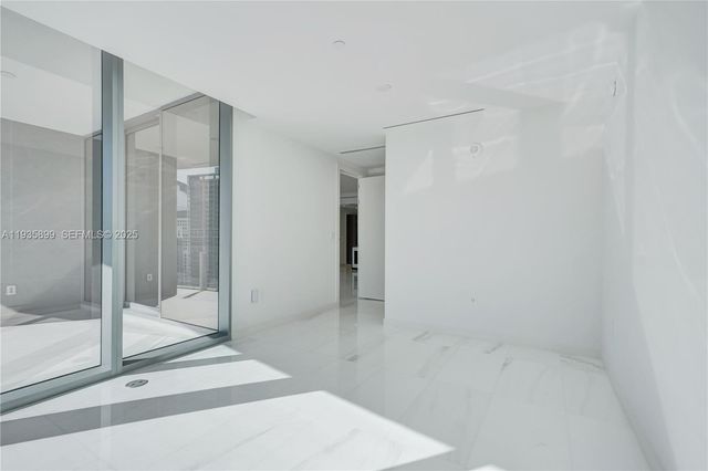 300 Biscayne Boulevard Way 3605W, Miami, FL 33131