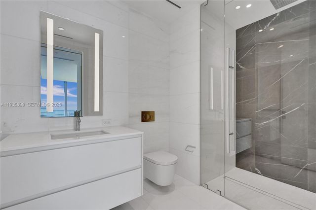 300 Biscayne Boulevard Way 3605W, Miami, FL 33131