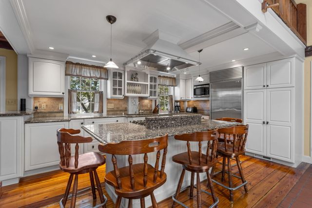 9 Dunes View Road, Dennis, MA 02638