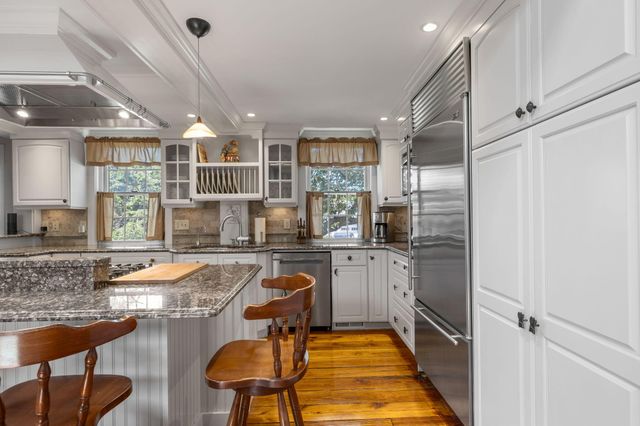 9 Dunes View Road, Dennis, MA 02638