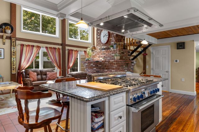 9 Dunes View Road, Dennis, MA 02638