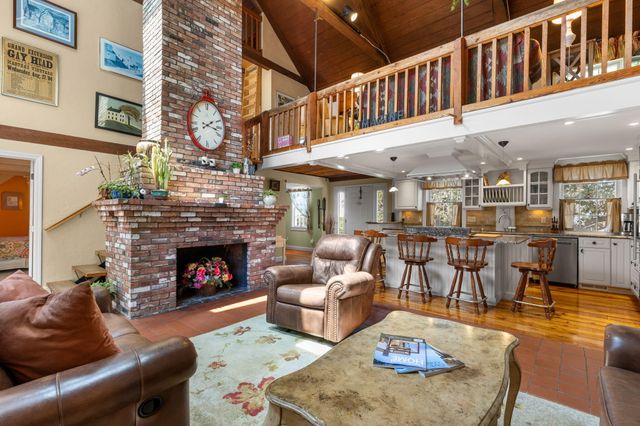 9 Dunes View Road, Dennis, MA 02638