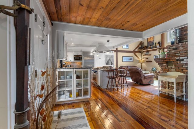 9 Dunes View Road, Dennis, MA 02638