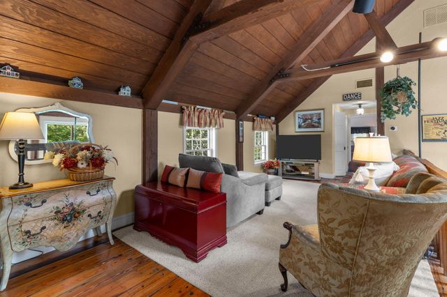 9 Dunes View Road, Dennis, MA 02638