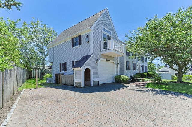 9 Dunes View Road, Dennis, MA 02638