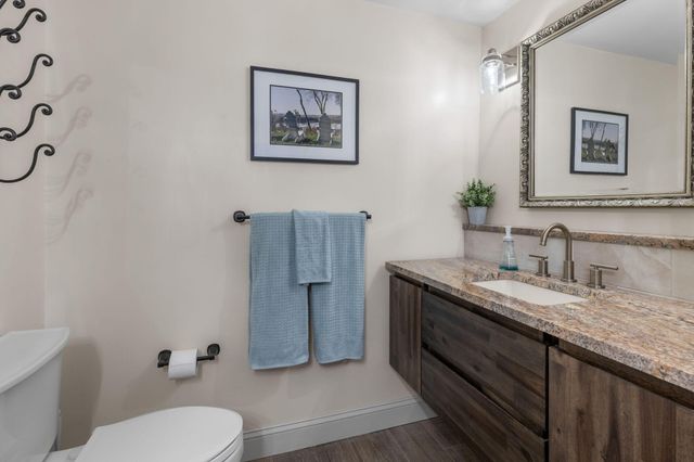 9 Dunes View Road, Dennis, MA 02638