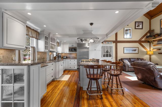 9 Dunes View Road, Dennis, MA 02638