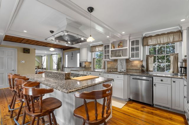 9 Dunes View Road, Dennis, MA 02638