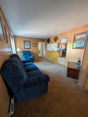 8827 W Burdick AVENUE, Milwaukee, WI 53227