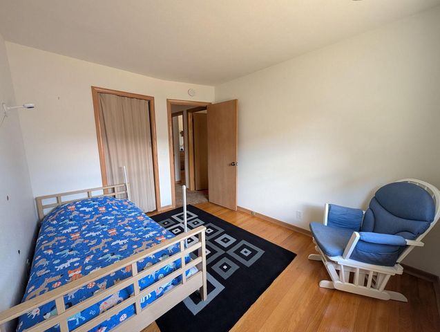 8827 W Burdick AVENUE, Milwaukee, WI 53227