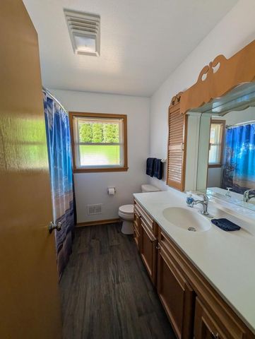 8827 W Burdick AVENUE, Milwaukee, WI 53227