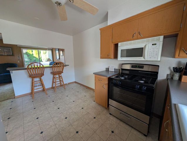 8827 W Burdick AVENUE, Milwaukee, WI 53227