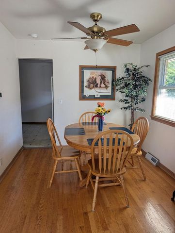 8827 W Burdick AVENUE, Milwaukee, WI 53227