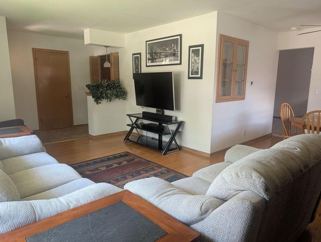 8827 W Burdick AVENUE, Milwaukee, WI 53227