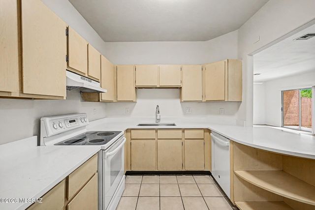 18857 S Esherton Drive, Sahuarita, AZ 85629