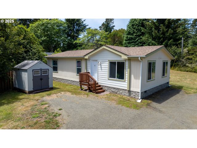 62958 Sw 10TH Rd, Coos Bay, OR 97420