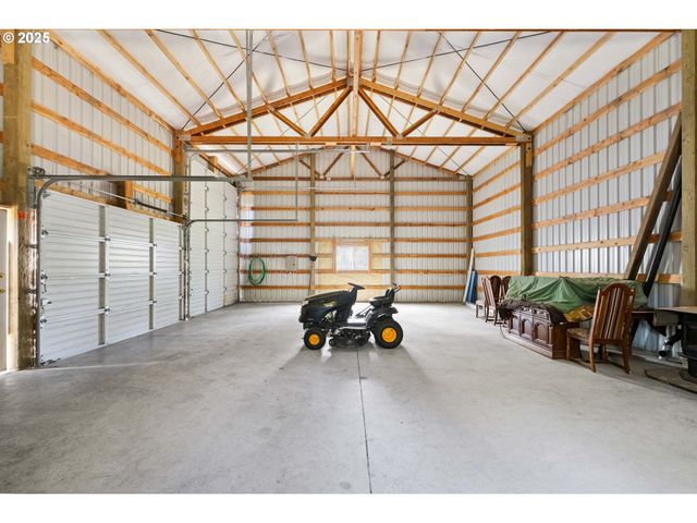 62958 Sw 10TH Rd, Coos Bay, OR 97420