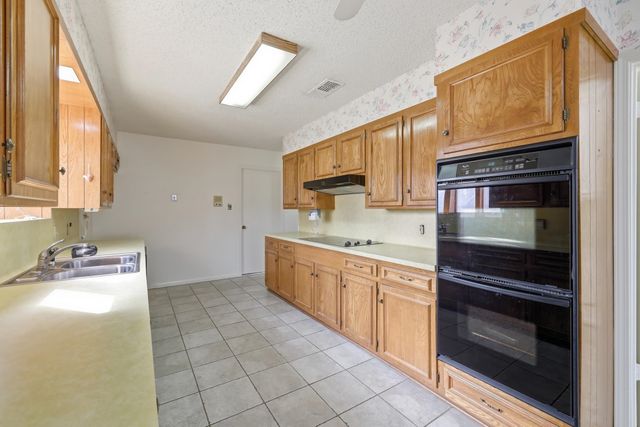 605 Eden Drive, Longview, TX 75605