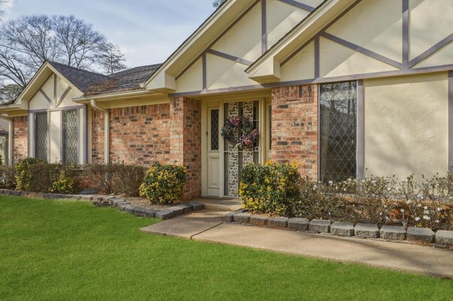 605 Eden Drive, Longview, TX 75605
