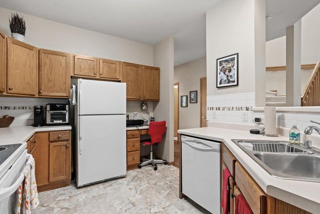 3343 N Stone Creek Circle, Madison, WI 53719