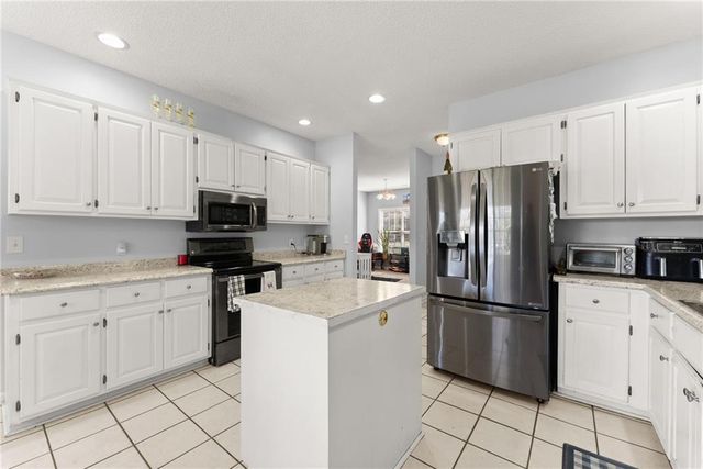 716 Michael Drive, Winder, GA 30680