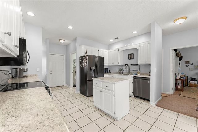 716 Michael Drive, Winder, GA 30680