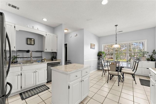 716 Michael Drive, Winder, GA 30680