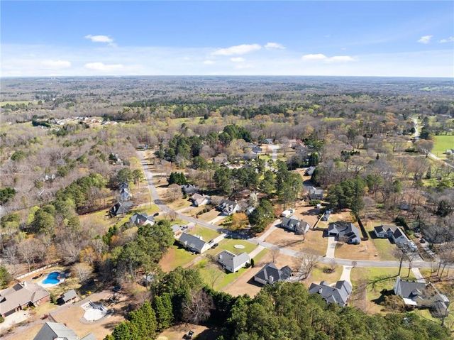 716 Michael Drive, Winder, GA 30680