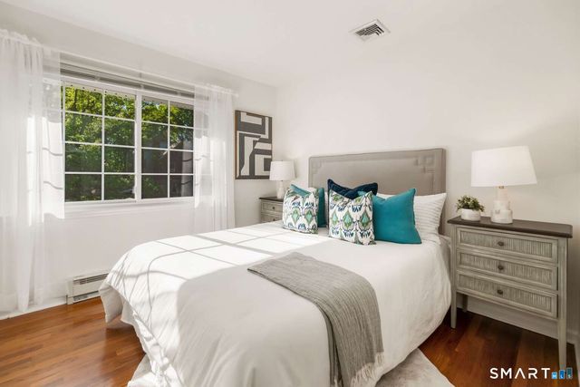 61 Center Drive, Greenwich, CT 06870