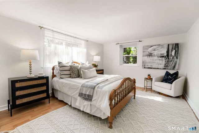 61 Center Drive, Greenwich, CT 06870
