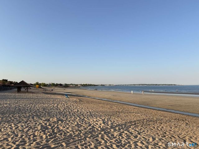 61 Center Drive, Greenwich, CT 06870