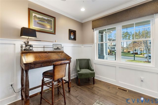 17807 Silverthread Ter, Moseley, VA 23120