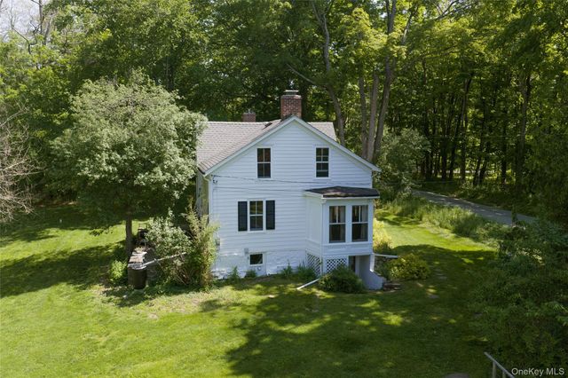 181 Twin Arch Road, Washingtonville, NY 10992
