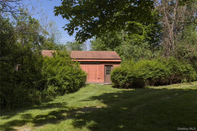 181 Twin Arch Road, Washingtonville, NY 10992