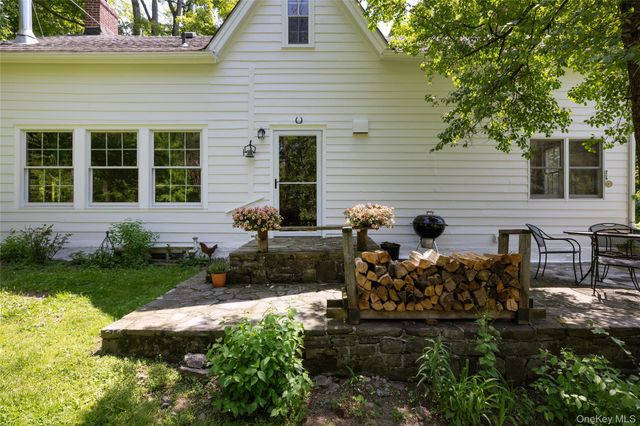 181 Twin Arch Road, Washingtonville, NY 10992