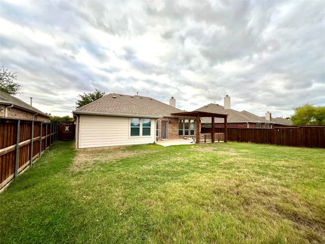 902 Rockton Drive, Wylie, TX 75098