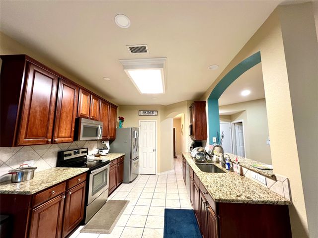 902 Rockton Drive, Wylie, TX 75098