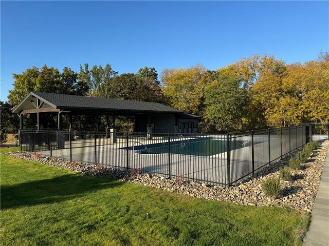 5076 N 101st Terrace, Kansas City, KS 66109