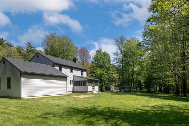 8 Riverbend Ln, Mattapoisett, MA 02739