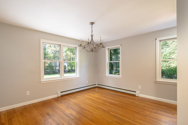 8 Riverbend Ln, Mattapoisett, MA 02739