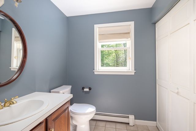 8 Riverbend Ln, Mattapoisett, MA 02739