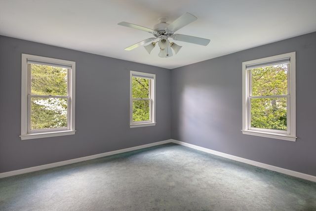 8 Riverbend Ln, Mattapoisett, MA 02739