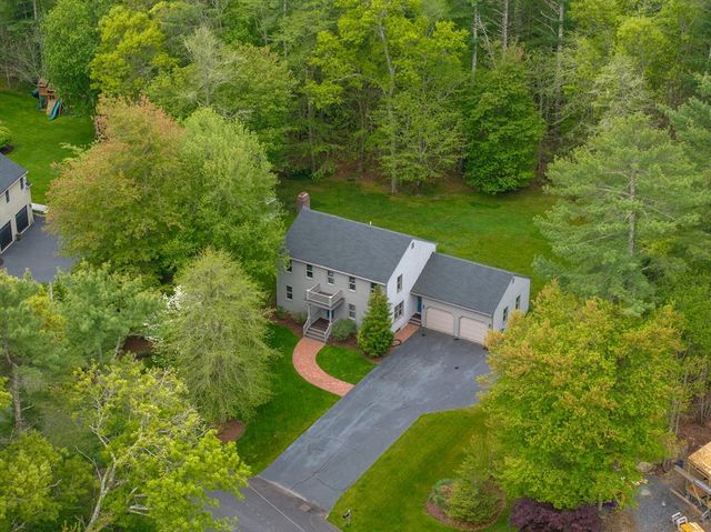 8 Riverbend Ln, Mattapoisett, MA 02739