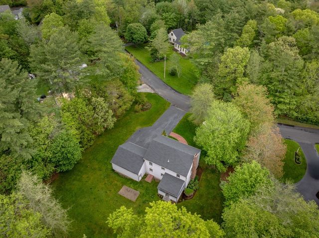 8 Riverbend Ln, Mattapoisett, MA 02739