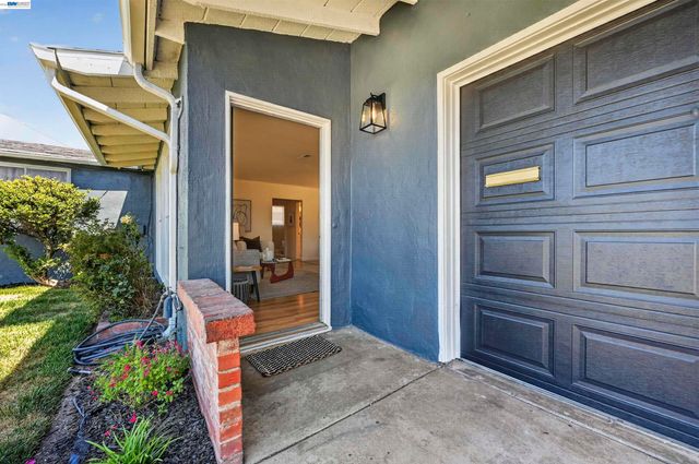 14326 Bradley St, San Leandro, CA 94579