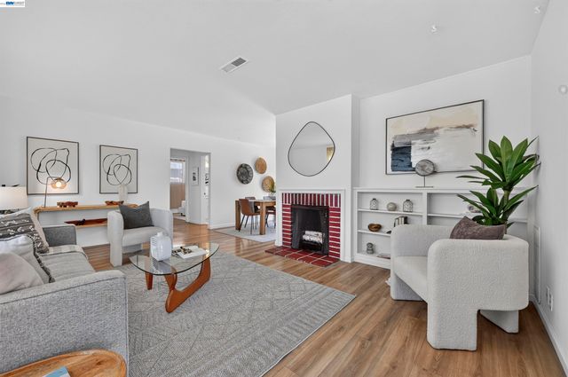 14326 Bradley St, San Leandro, CA 94579